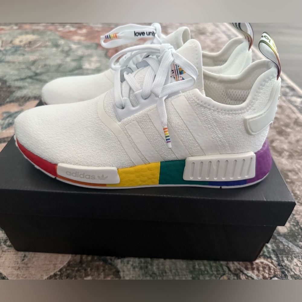 Adidas NMD R1 Pride Men’s size 7/Women’s size 8